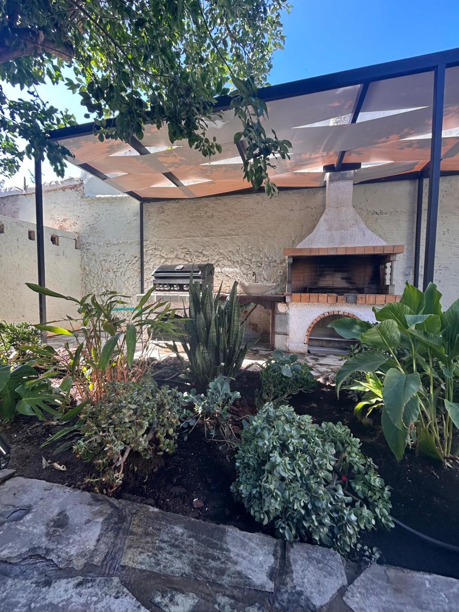 Holiday home Joyful Secret Garden House *